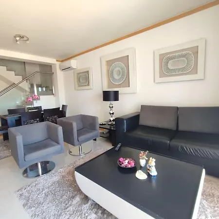 Casa Felicidade Αλμπουφέιρα